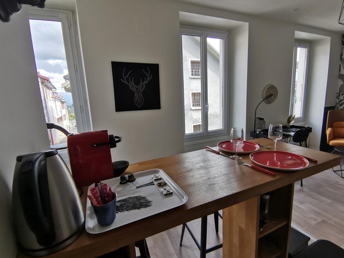 Apartment Jungle - - Netflix